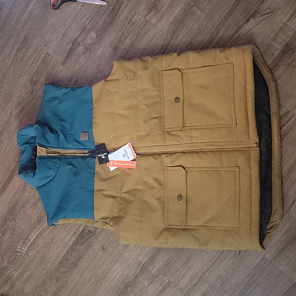 NWT Men's Medium Rip Curl Vest. "Anti-Series Ridge Vest" in colors Gold/Teal